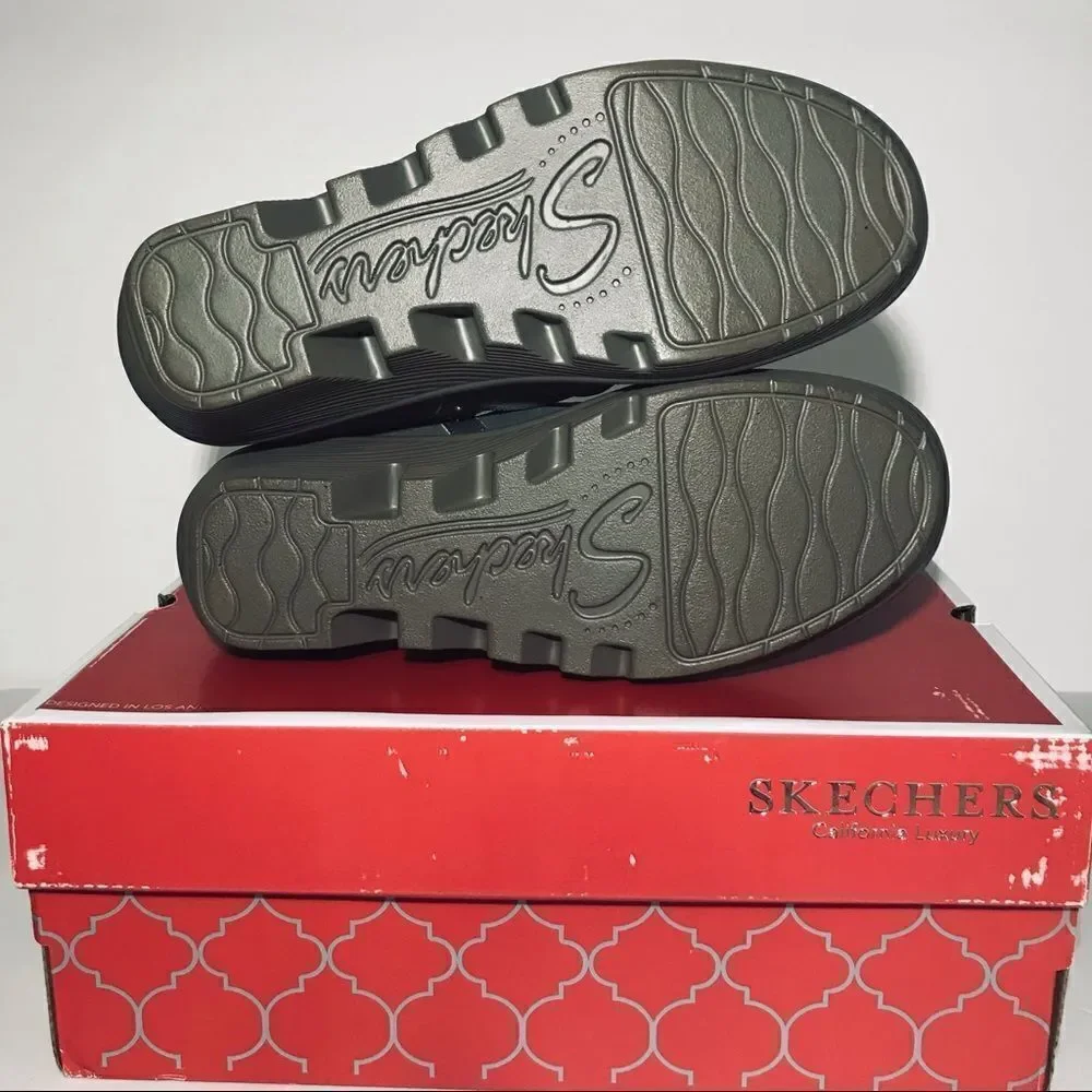 Skechers Jumper Studded Sherpa Trim Bootie